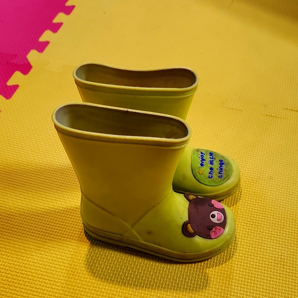rain boots for toddlers